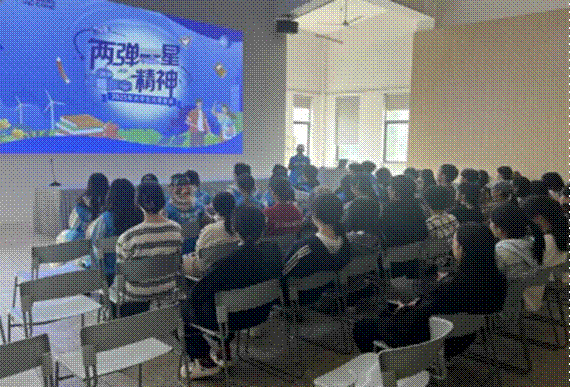 艺绘初心铸国魂 青春宣讲续新篇丨湖北美术学院“两弹一星”精神宣讲团开展2025年度宣讲工作493